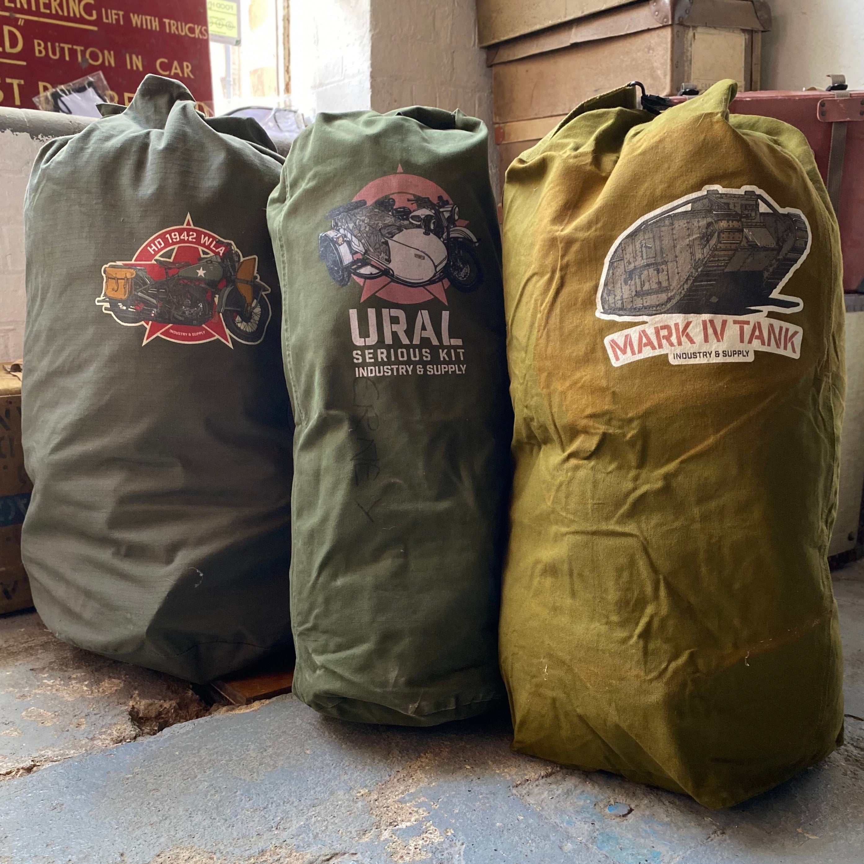STORE STOCK TOUGH BAGGAGE
