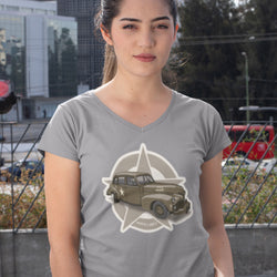 1942 STUDEBAKER PRESIDENT LADIES V-NECK T-SHIRT